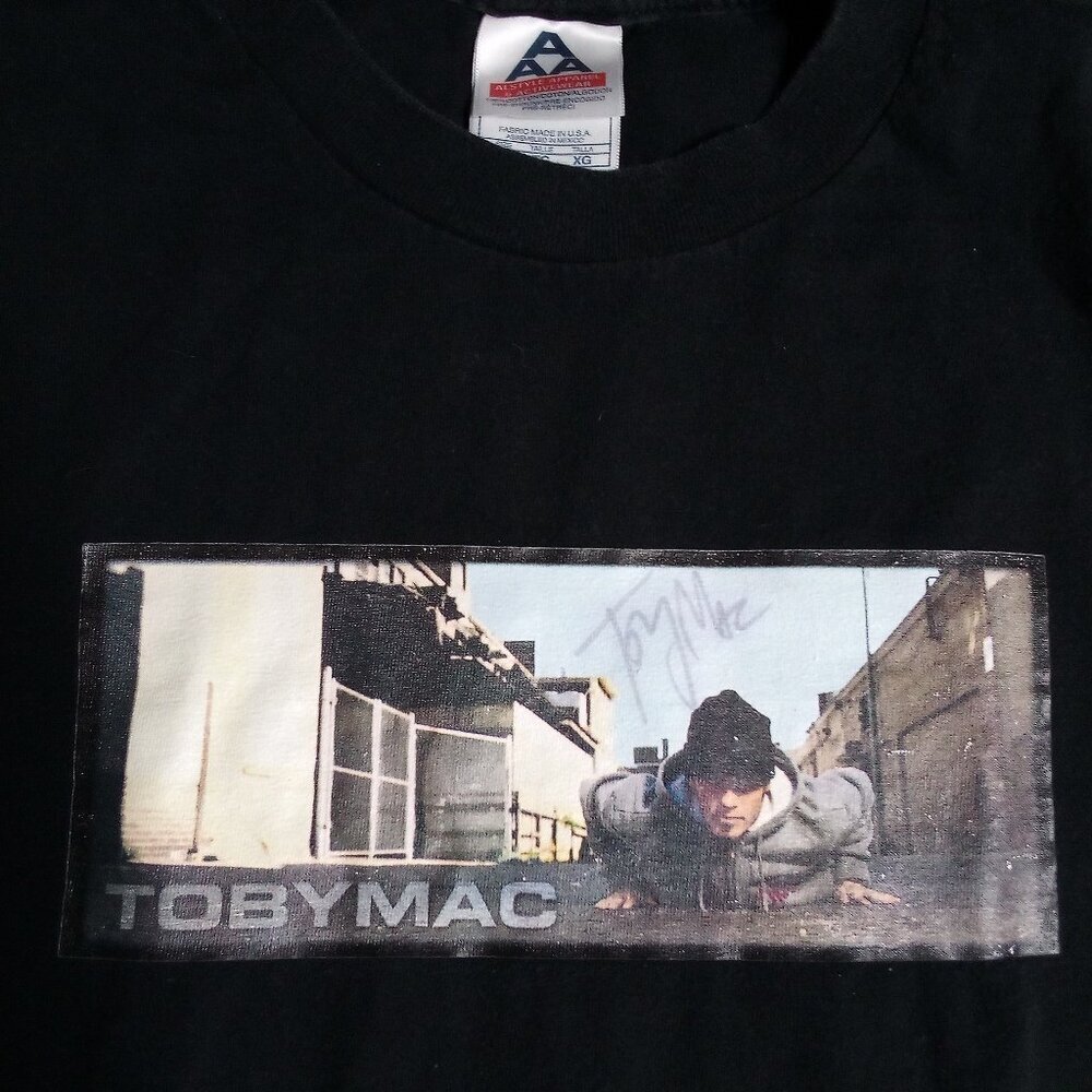 Vintage Toby Mac Momentum Tour 2002 T-Shirt